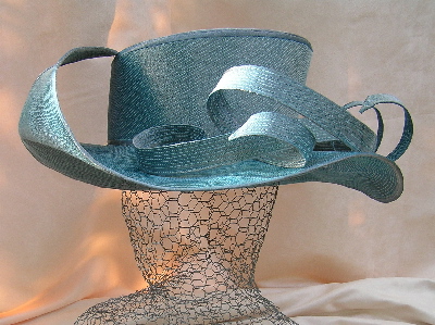 Nel Tip handgemaakte hoed - doorgestikt zuiver zijde, blauw
