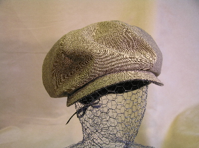 Nel Tip handgemaakte hoed - baret, grijs gestreept